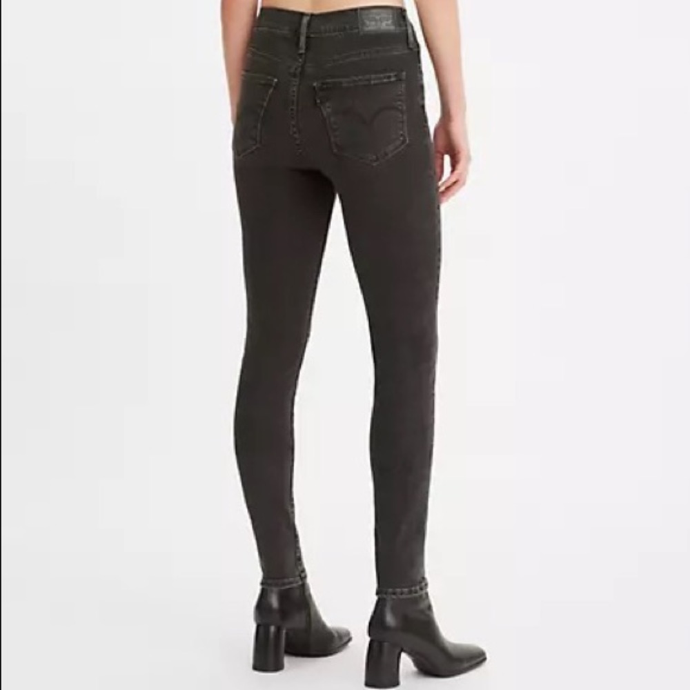 Levi’s 720 high rise skinny jeans washed black